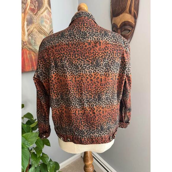 BruceGlen Linear Leopard Jean Jacket - Picture 7 of 9